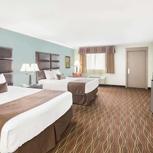 Queen Room Two Queen Beds Bath Tub Mobility Accessible or Non-Smoking